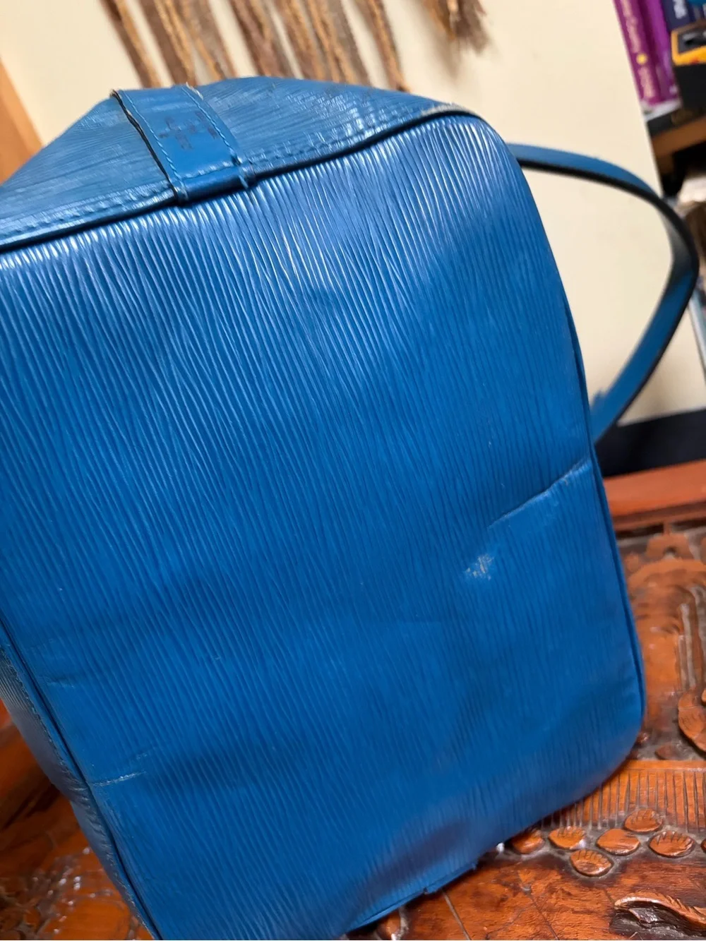 Louis Vuitton Blue Epi Petit Noe Drawstring Shoulder Bag